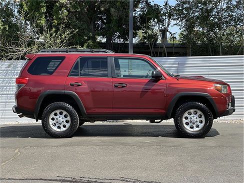 Used 2011 Toyota 4Runner Trail AWD/4WD image 9