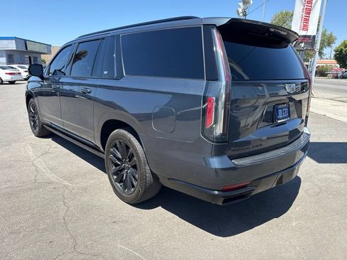 Used 2021 Cadillac Escalade ESV Sport w/ Driver Assist Tech Package AWD/4WD image 17