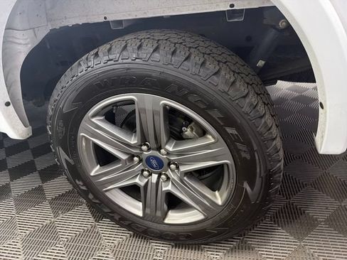 Used 2020 Ford F150 XLT w/ Equipment Group 302A Luxury AWD/4WD image 35
