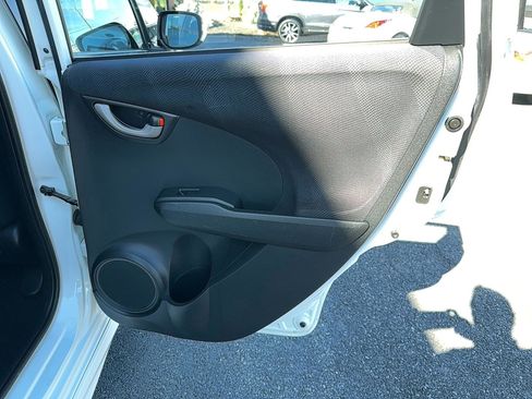 Used 2010 Honda Fit Sport image 19