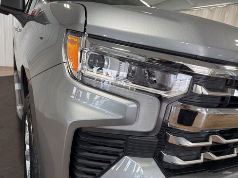 New 2026 Chevrolet Silverado 1500 LTZ w/ LTZ Premium Package AWD/4WD image 13