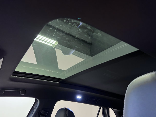 Certified 2026 Volkswagen Atlas Cross Sport SE w/ Panoramic Sunroof Package FWD image 28