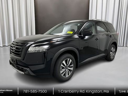 Certified 2024 Nissan Pathfinder SL w/ Black Appearance Package AWD/4WD image 1
