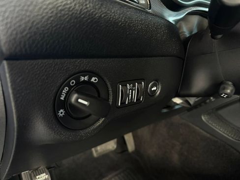 Used 2015 Dodge Challenger SRT Hellcat RWD image 35