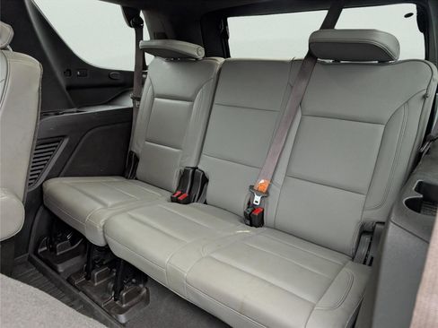 Used 2021 GMC Yukon SLT w/ SLT Luxury Plus Package image 14