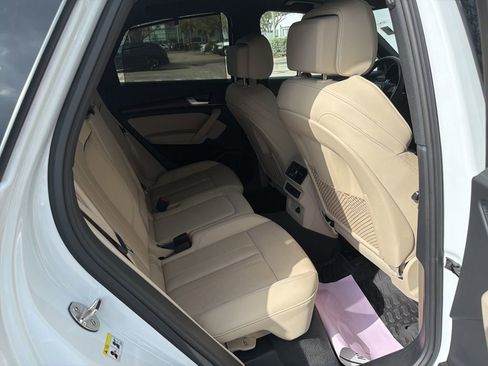 Used 2023 Audi Q5 2.0T Prestige w/ Prestige Package image 4