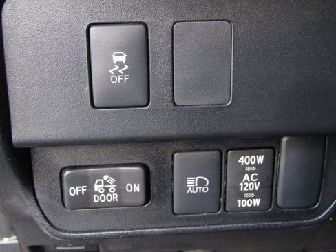 Used 2023 Toyota Tacoma TRD Off-Road image 24