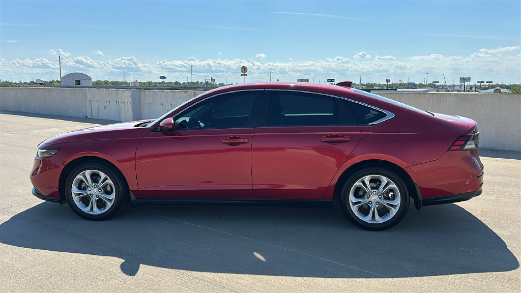 Used 2023 Honda Accord LX image 9