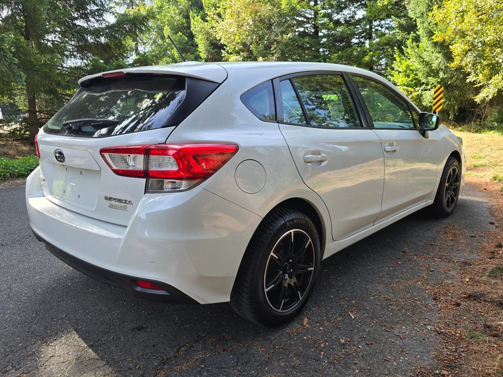 Used 2017 Subaru Impreza 2.0i AWD/4WD image 5
