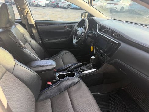 Used 2017 Toyota Corolla SE image 11