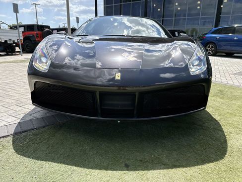 Used 2018 Ferrari 488 Spider image 14