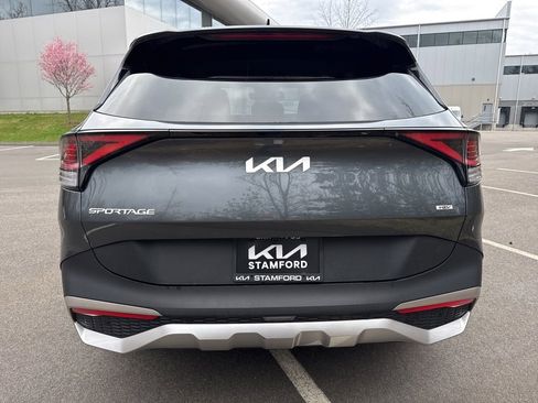 Used 2023 Kia Sportage LX image 5