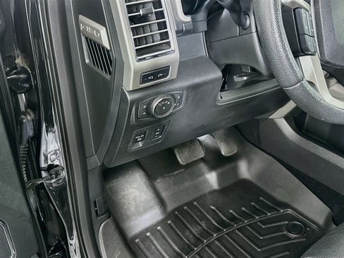 Used 2015 Ford F150 Lariat AWD/4WD image 17