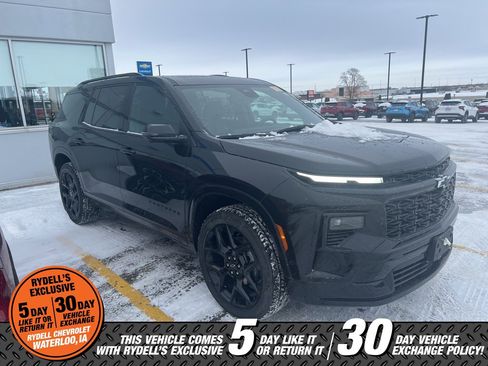 Certified 2024 Chevrolet Traverse RS w/ LPO, Floor Liner Package image 3