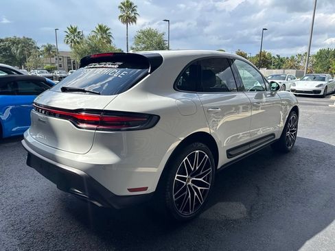 Certified 2026 Porsche Macan AWD/4WD image 3