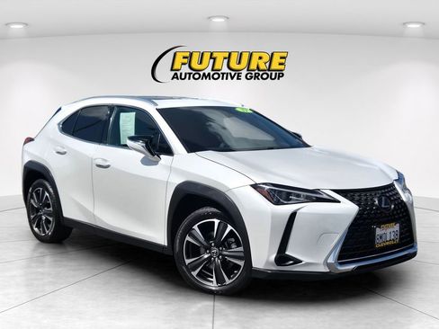 Used 2019 Lexus UX 200 FWD image 1