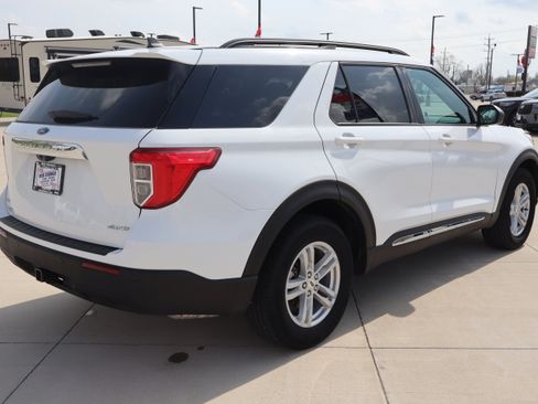 Used 2024 Ford Explorer XLT w/ Class IV Trailer Tow Package AWD/4WD image 6