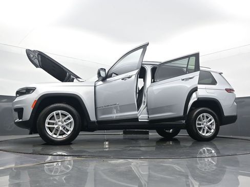 New 2025 Jeep Grand Cherokee L Laredo w/ Luxury Tech Group I image 61