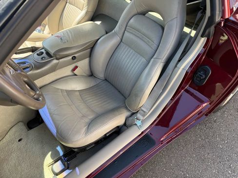 Used 2003 Chevrolet Corvette Coupe w/ Preferred Equipment Group image 18