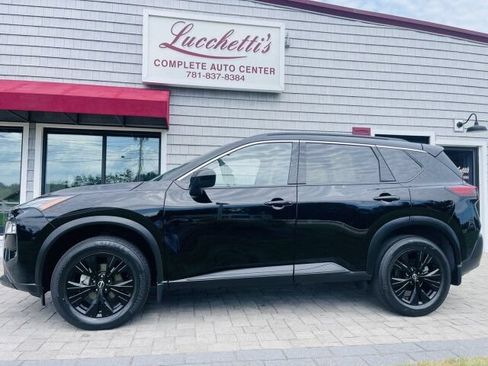 Used 2023 Nissan Rogue SV w/ SV Premium B Package AWD/4WD image 2
