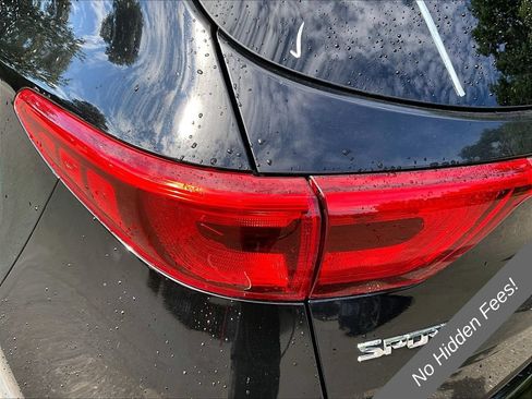 Used 2018 Kia Sportage LX AWD/4WD image 25