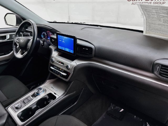 Used 2022 Ford Explorer XLT AWD/4WD image 29