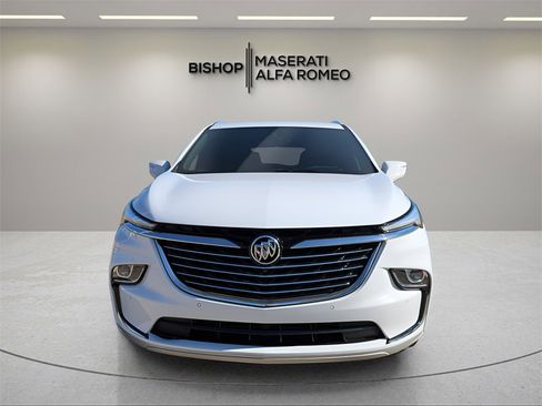 Used 2024 Buick Enclave Premium image 2