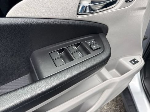 Used 2019 Honda Pilot Touring image 10