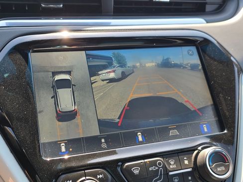 Used 2020 Chevrolet Bolt Premier w/ Infotainment Package FWD image 13