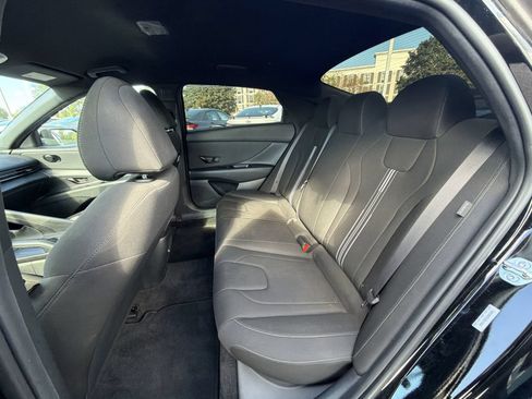 Used 2025 Hyundai Elantra Sport FWD image 24