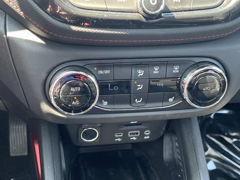 Used 2023 Chevrolet TrailBlazer RS w/ Sun and Liftgate Package AWD/4WD image 21
