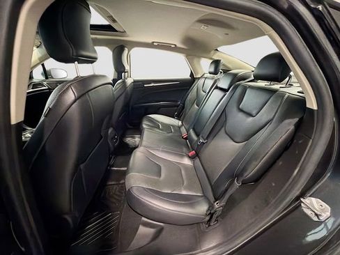 Used 2019 Ford Fusion Energi Titanium image 22