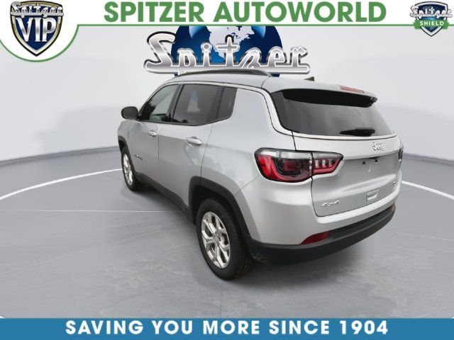 Used 2024 Jeep Compass Latitude AWD/4WD image 6