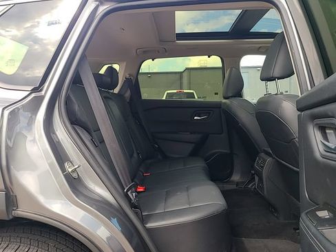 Used 2024 Nissan Rogue SV w/ SV Premium Package FWD image 30