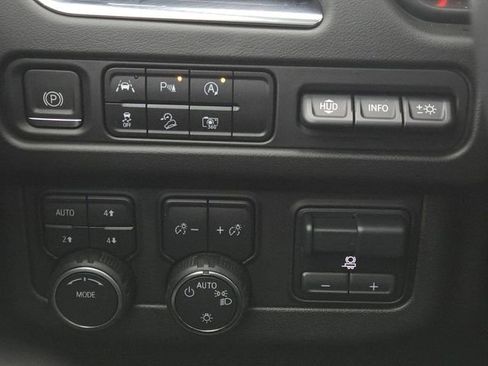 Used 2023 Chevrolet Tahoe Premier w/ Premium Package image 12