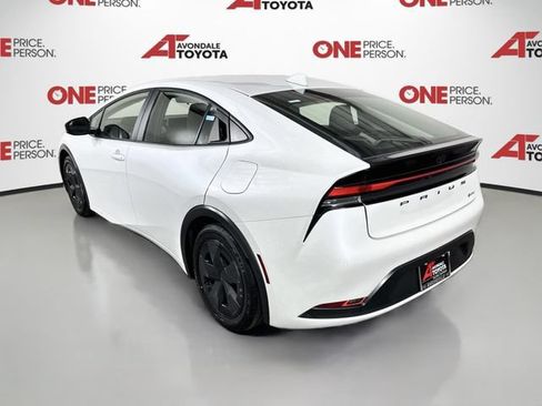 Certified 2025 Toyota Prius LE FWD image 6