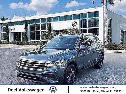 Used 2022 Volkswagen Tiguan SE image 1