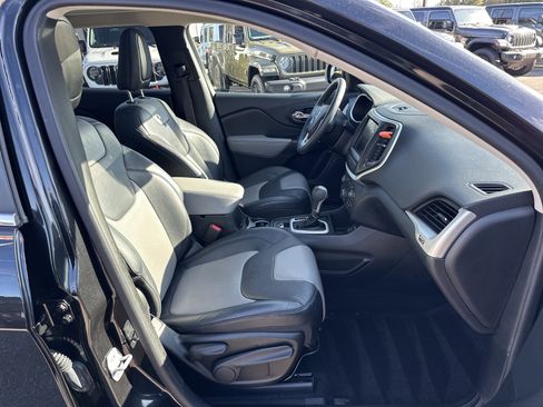 Used 2014 Jeep Cherokee Limited w/ Luxury Group image 15