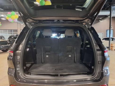 Used 2024 Jeep Grand Cherokee L Limited w/ Luxury Tech Group II AWD/4WD image 13