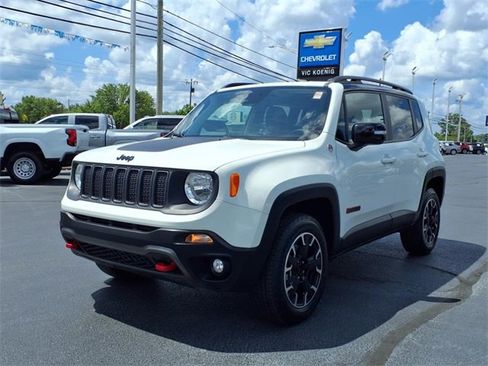 Used 2023 Jeep Renegade Trailhawk image 5