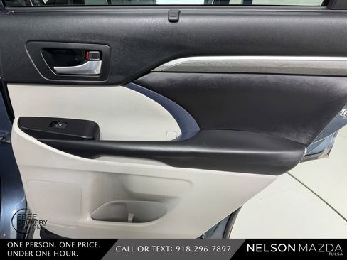 Used 2018 Toyota Highlander Limited Platinum AWD/4WD image 48