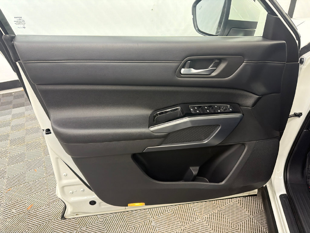Used 2022 Nissan Pathfinder SL w/ SL Premium Package AWD/4WD image 11