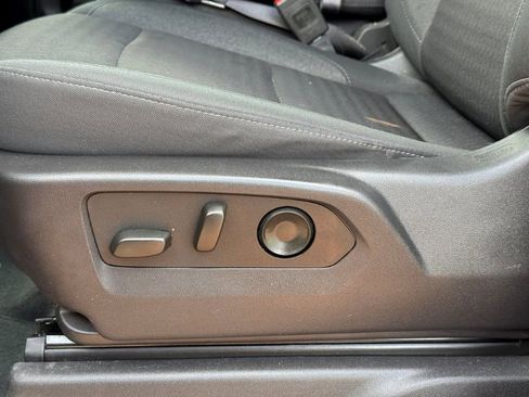 Used 2024 Chevrolet Silverado 1500 Custom image 16