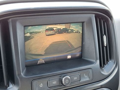Used 2020 Chevrolet Colorado W/T w/ WT Convenience Package AWD/4WD image 20