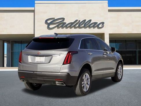 New 2026 Cadillac XT5 Luxury image 3