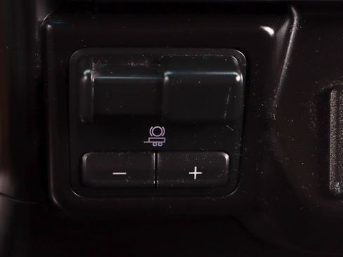 Used 2020 Chevrolet Silverado 1500 Custom w/ Custom Value Package AWD/4WD image 37