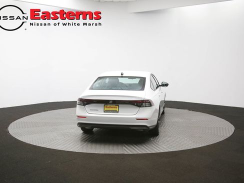 Used 2025 Honda Accord SE image 38