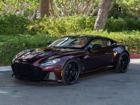 Used 2020 Aston Martin DBS Superleggera RWD image 21