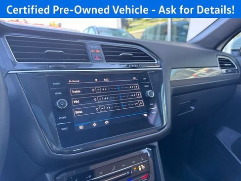 Certified 2023 Volkswagen Tiguan SE w/ Panoramic Sunroof Package AWD/4WD image 13