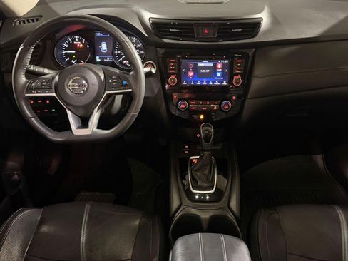 Used 2020 Nissan Rogue SL w/ Premium Package image 25